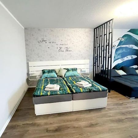 Grosse 3-Zimmer Wohnung, Zentrale Lage. Mülheim an der Ruhr Exterior foto