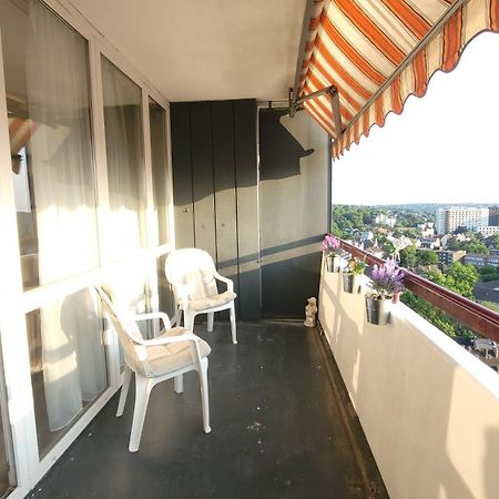 Grosse 3-Zimmer Wohnung, Zentrale Lage. Mülheim an der Ruhr Exterior foto