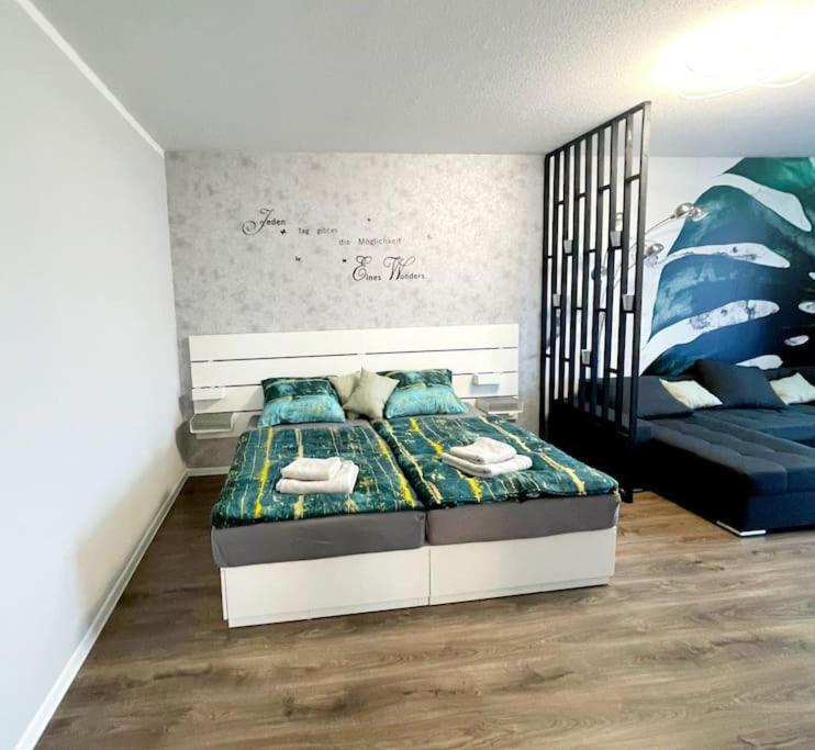 Grosse 3-Zimmer Wohnung, Zentrale Lage. Mülheim an der Ruhr Exterior foto