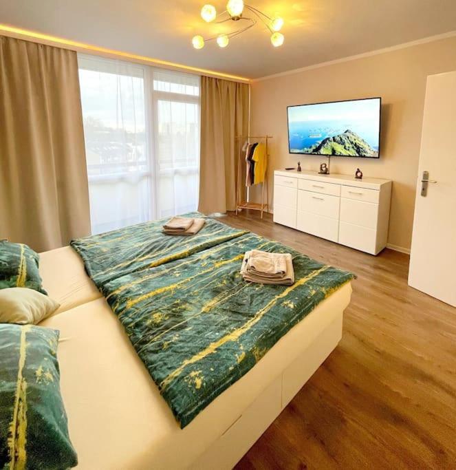Grosse 3-Zimmer Wohnung, Zentrale Lage. Mülheim an der Ruhr Exterior foto