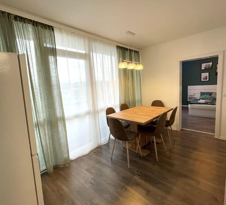 Grosse 3-Zimmer Wohnung, Zentrale Lage. Mülheim an der Ruhr Exterior foto