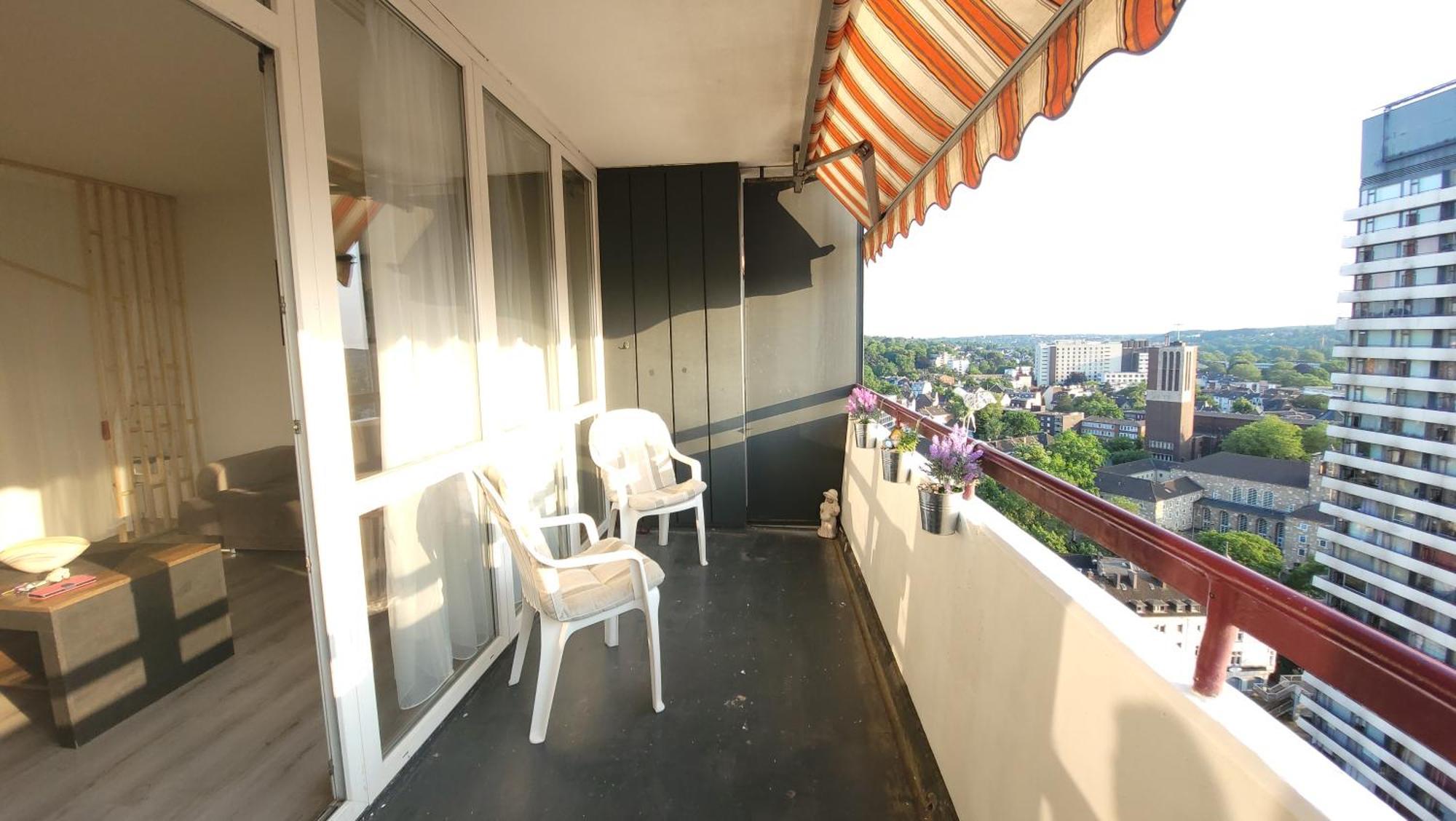 Grosse 3-Zimmer Wohnung, Zentrale Lage. Mülheim an der Ruhr Exterior foto