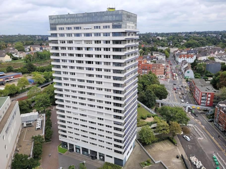 Grosse 3-Zimmer Wohnung, Zentrale Lage. Mülheim an der Ruhr Exterior foto